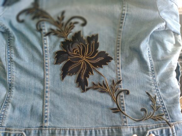 Patch Dos entier Fleurs noires