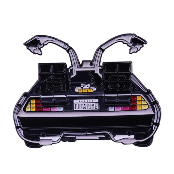 Pin's Delorean ouverte